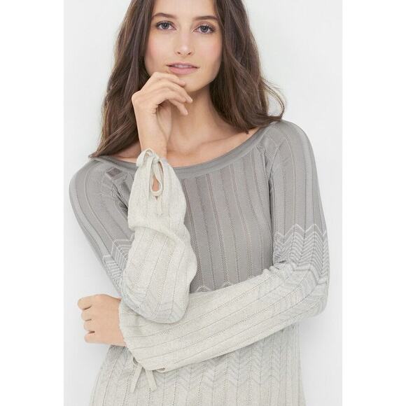 WHBM Ombre Knit Sweater in Heather Grey, White and Metalic Silver Size Small - Picture 2 of 10